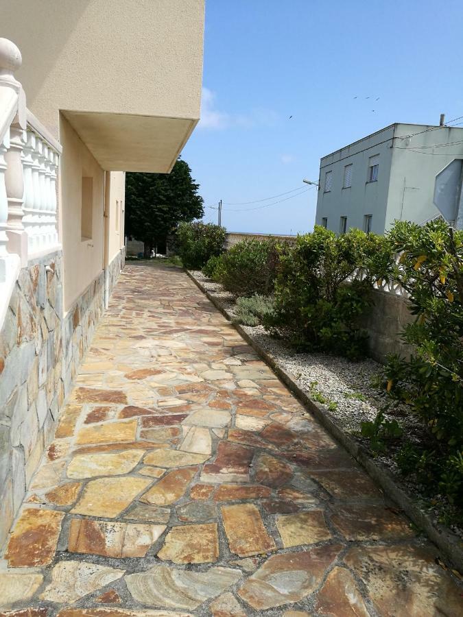 Chalet vacacional en segunda linea de playa Foz Exterior foto
